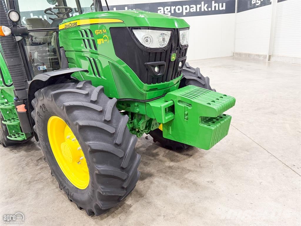 John Deere 6125M PowerQuad Plus 40 km/h váltó, rugózott híd, Traktoren