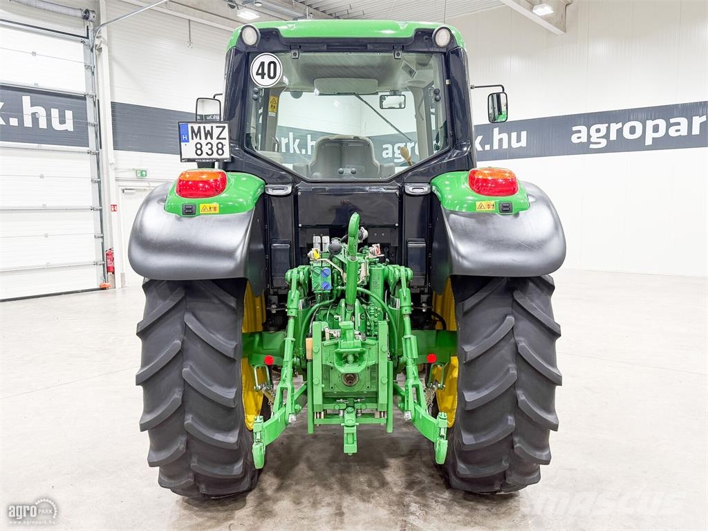 John Deere 6125M PowerQuad Plus 40 km/h váltó, rugózott híd, Traktoren