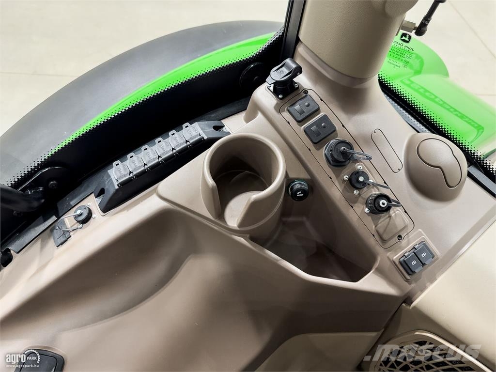 John Deere 6130R Traktorer