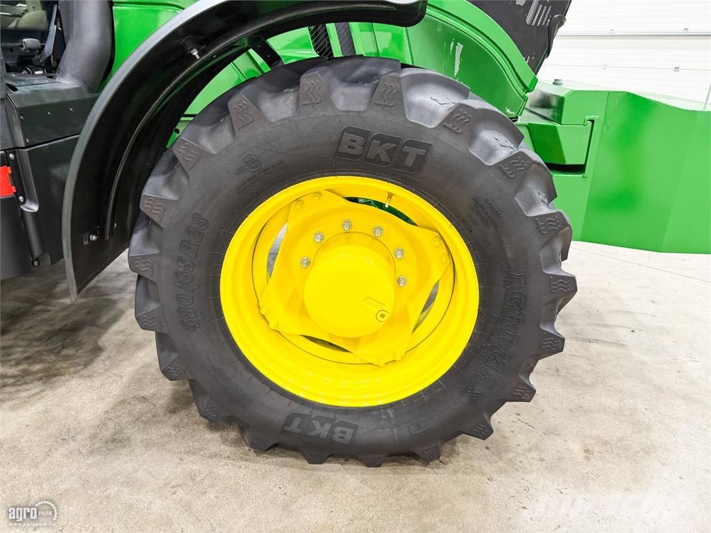 John Deere 6150R AutoQuad Plus 20/20 50 km/h váltó, rugózott الجرارات