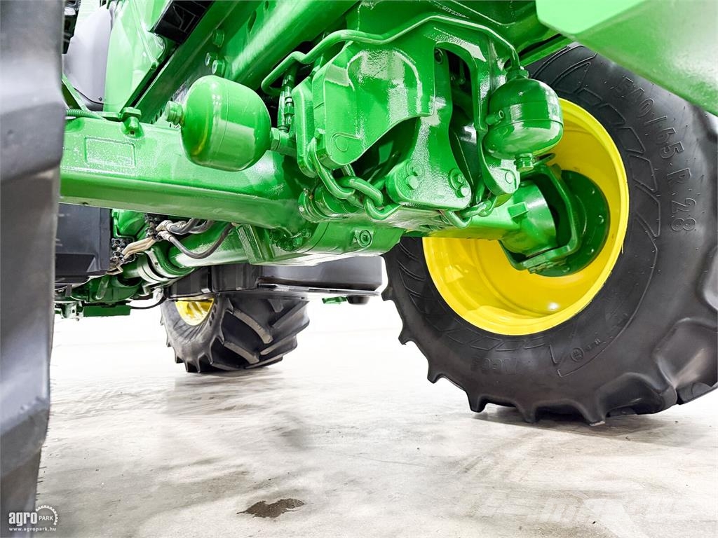 John Deere 6155R DirectDrive 24/24 50km/h váltó, rugózott híd Traktoriai