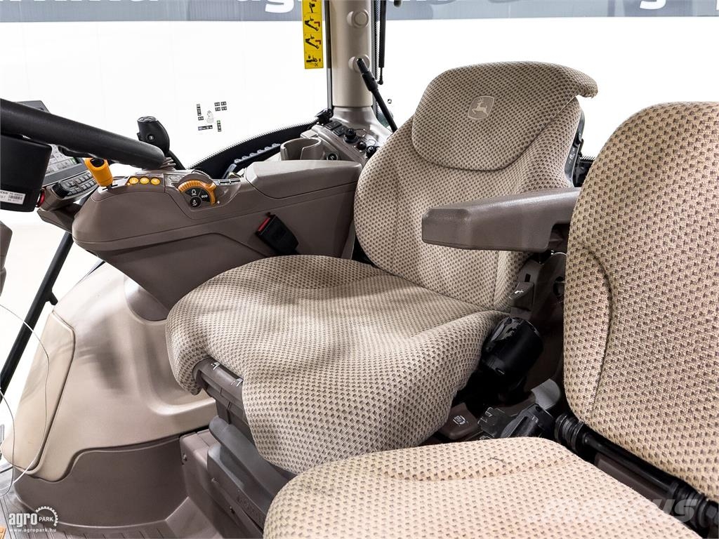 John Deere 6155R traktor, DirectDrive 50 km/h, rugózott híd,  Tractores