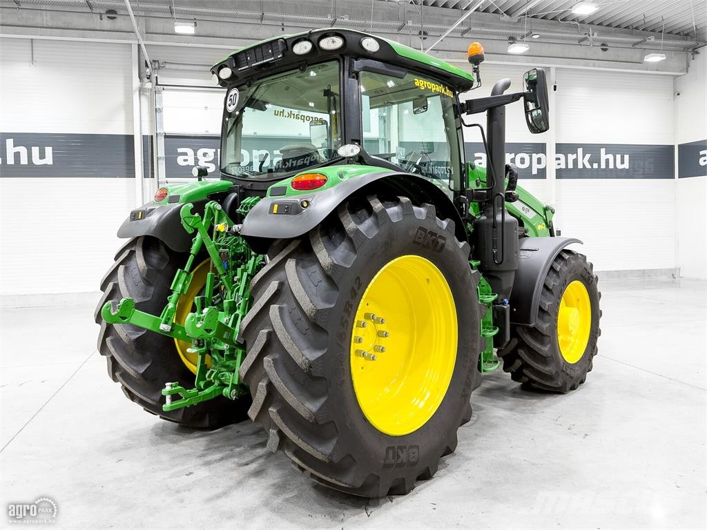 John Deere 6155R traktor, DirectDrive 50 km/h, rugózott híd,  Tractores