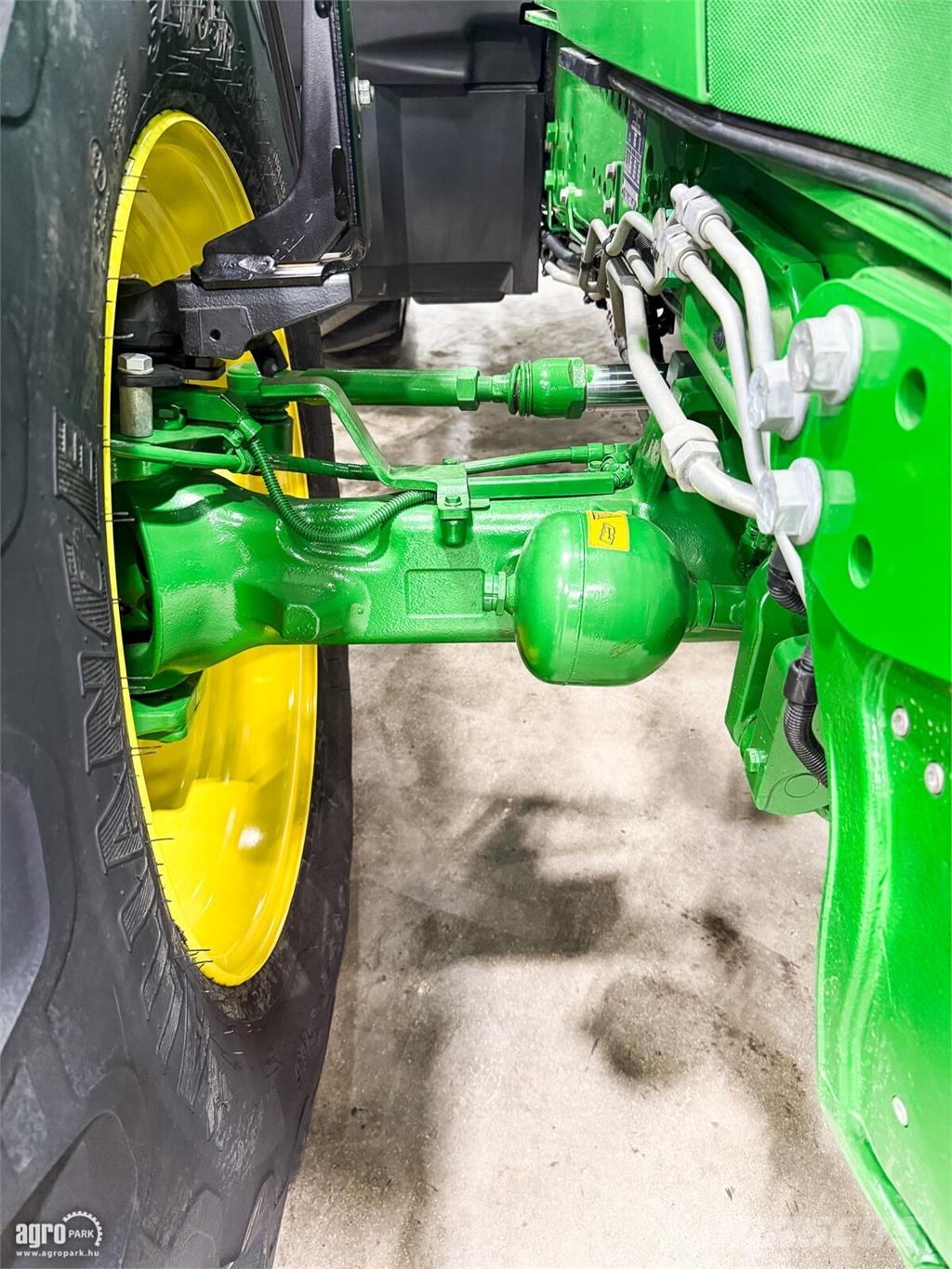 John Deere 6195R DirectDrive 24/24 50 km/h váltó, rugózott hí Traktori
