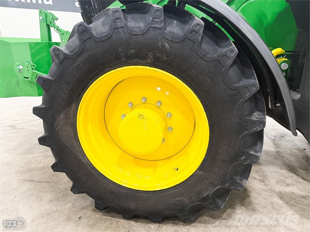 John Deere 6195R DirectDrive 24/24 50 km/h váltó, rugózott hí Traktori