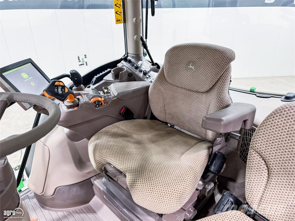 John Deere 6215R AutoPowr IVT 50 km/h váltó, rugózott híd, ru Traktori