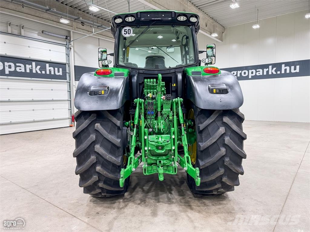 John Deere 6215R AutoPowr IVT 50 km/h váltó, rugózott híd, ru Traktori
