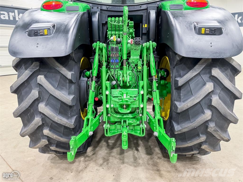 John Deere 6215R AutoPowr IVT 50 km/h váltó, rugózott híd, ru Traktori
