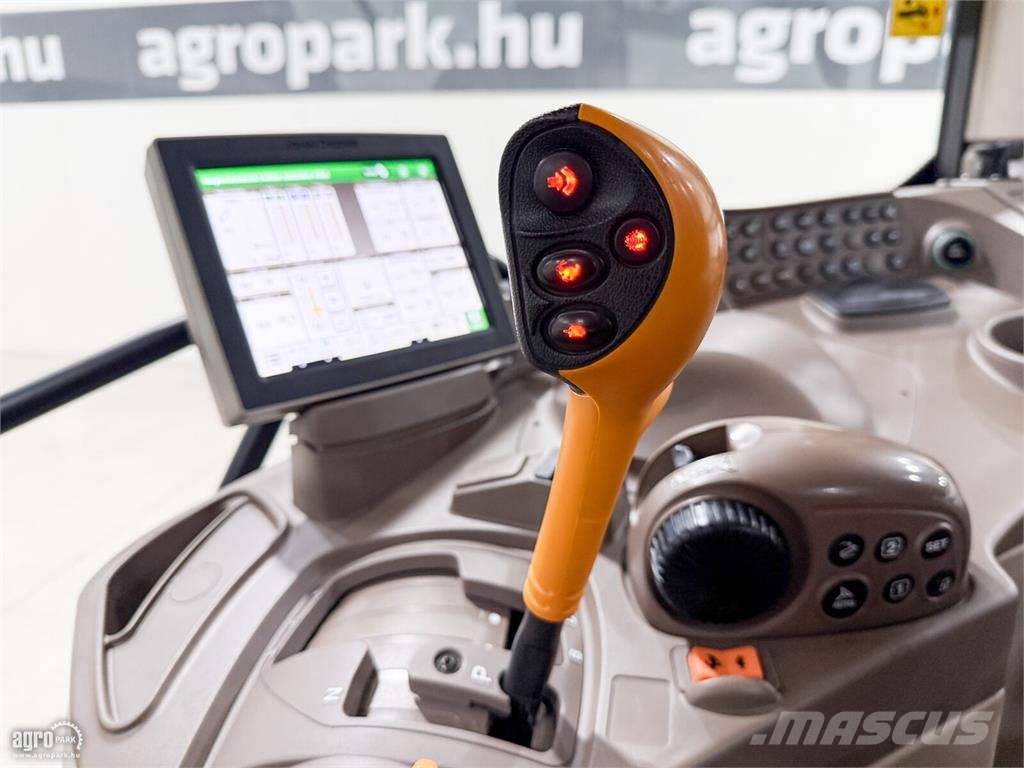 John Deere 6215R AutoQuad Plus 20/20 50 km/h váltó, rugózott  Traktori