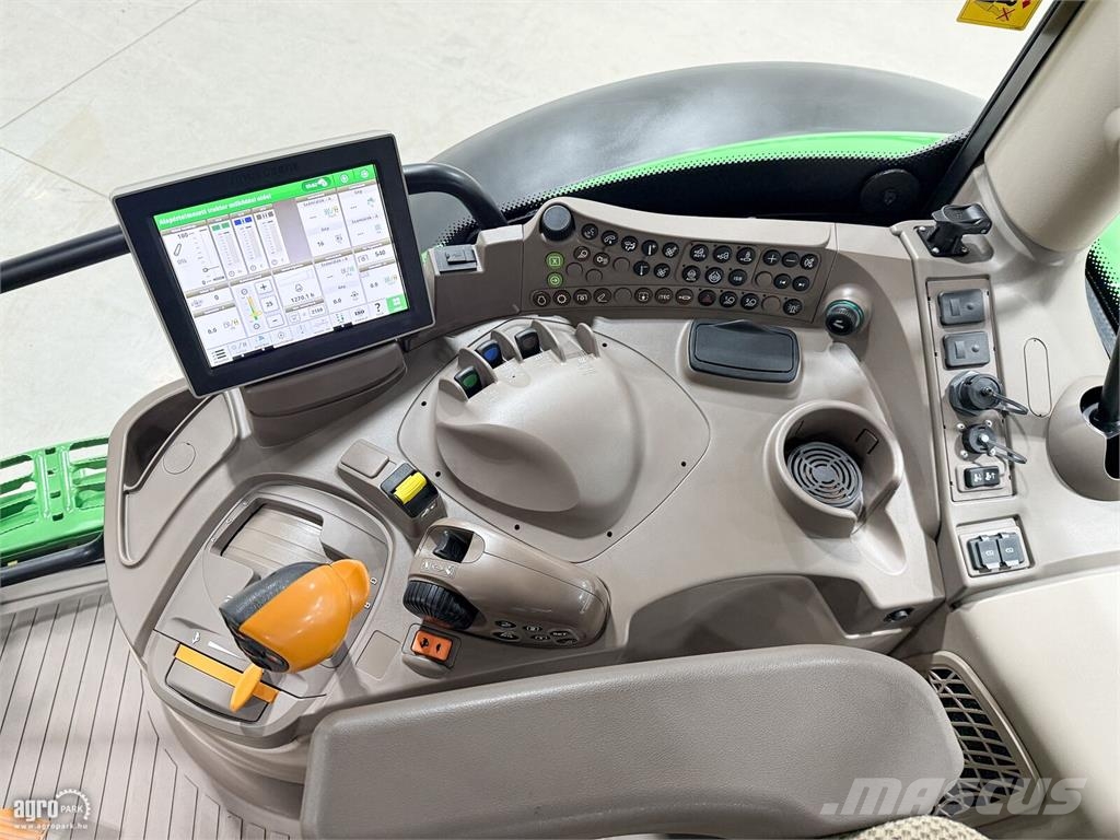 John Deere 6215R AutoQuad Plus 20/20 50 km/h váltó, rugózott  Traktori