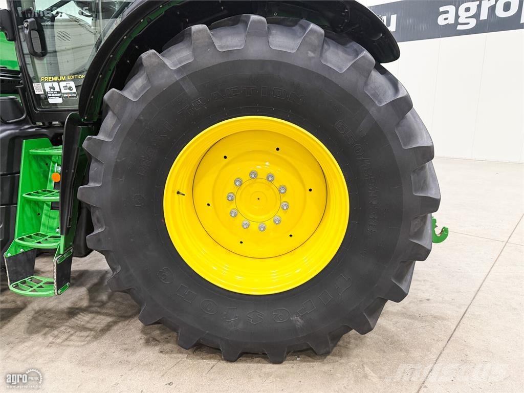 John Deere 6215R DirectDrive Eco 24/24 40 km/h, rugózott híd, Traktory