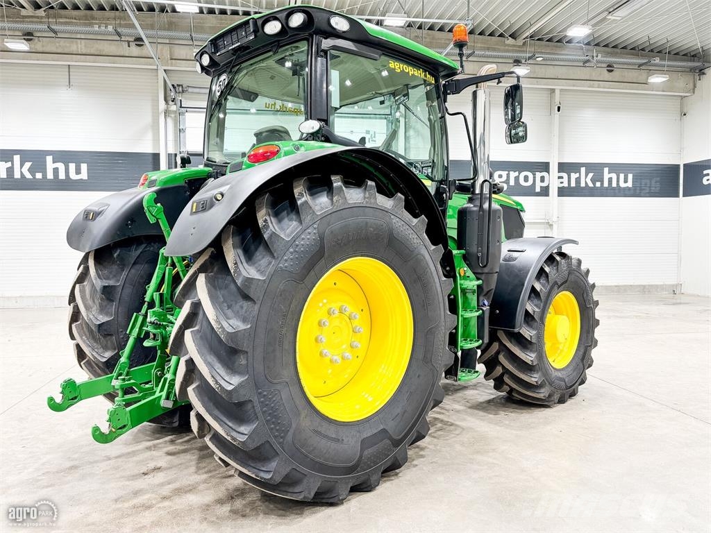 John Deere 6215R DirectDrive Eco 24/24 50 km/h váltó, rugózot Traktori