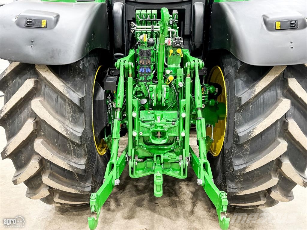 John Deere 6215R DirectDrive Eco 24/24 50 km/h váltó, rugózot Traktori