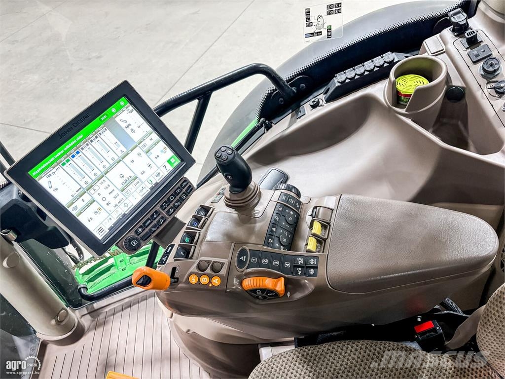 John Deere 6215R DirectDrive Eco 24/24 50 km/h váltó, rugózot Traktori