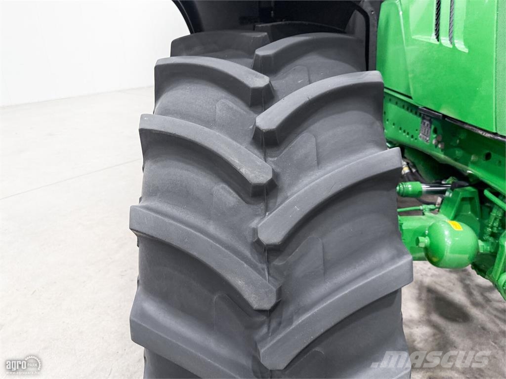 John Deere 6215R traktor, AutoQuad 50 km/h, full RTK, TLS, fü Traktori
