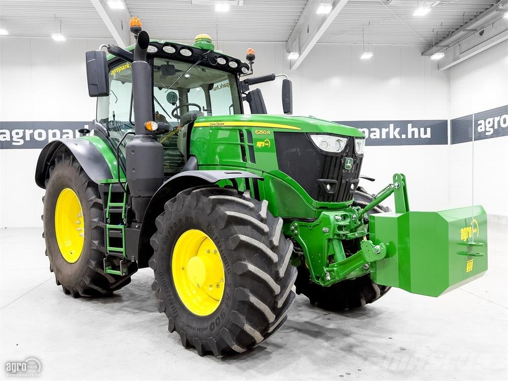 John Deere 6250R AutoPowr IVT 50 km/h, rugózott híd, rugózott Traktori