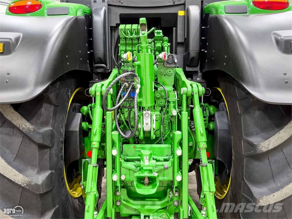 John Deere 6250R AutoPowr IVT 50 km/h, rugózott híd, rugózott Traktori