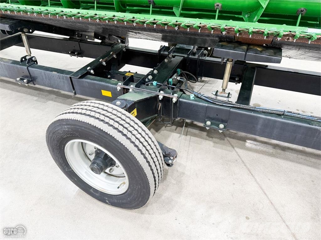 John Deere 640X 12,2 m VARIO vágóasztal, repce oldalkaszák, k Kombajnove hlavice