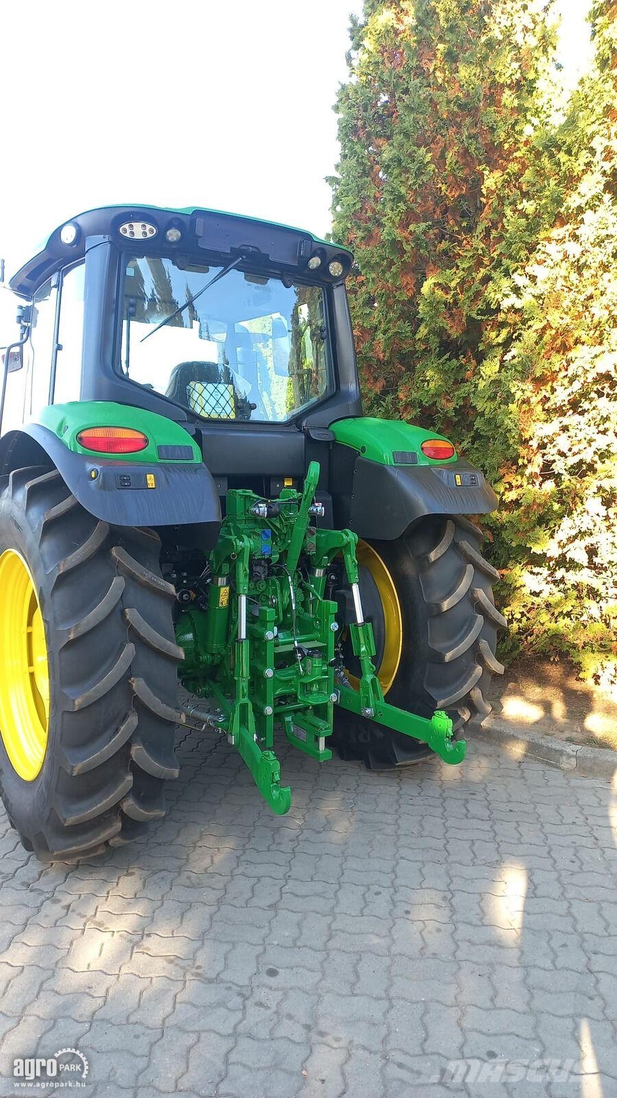 John Deere 6M 105 AutoQuad Plus Eco 24/24 40 km/h váltó, rugó Traktoren