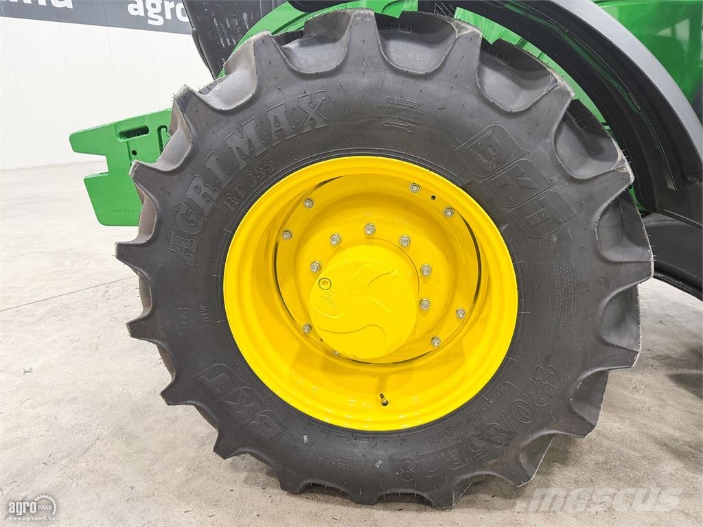 John Deere 6M 155 AutoQuad Plus 20/20 50 km/h váltó, rugózott الجرارات