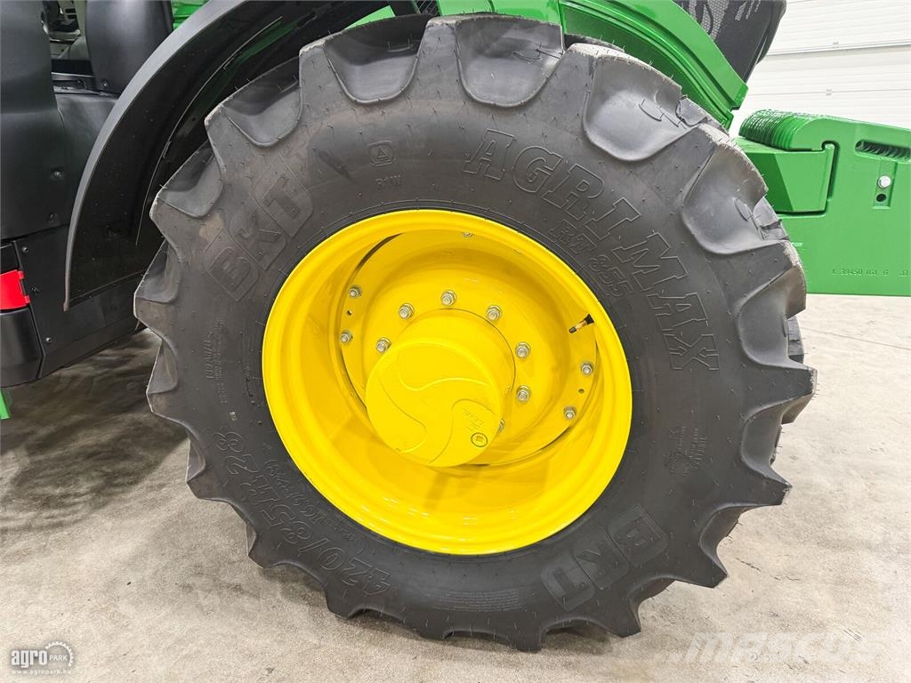 John Deere 6M 155 AutoQuad Plus 20/20 50 km/h váltó, rugózott الجرارات