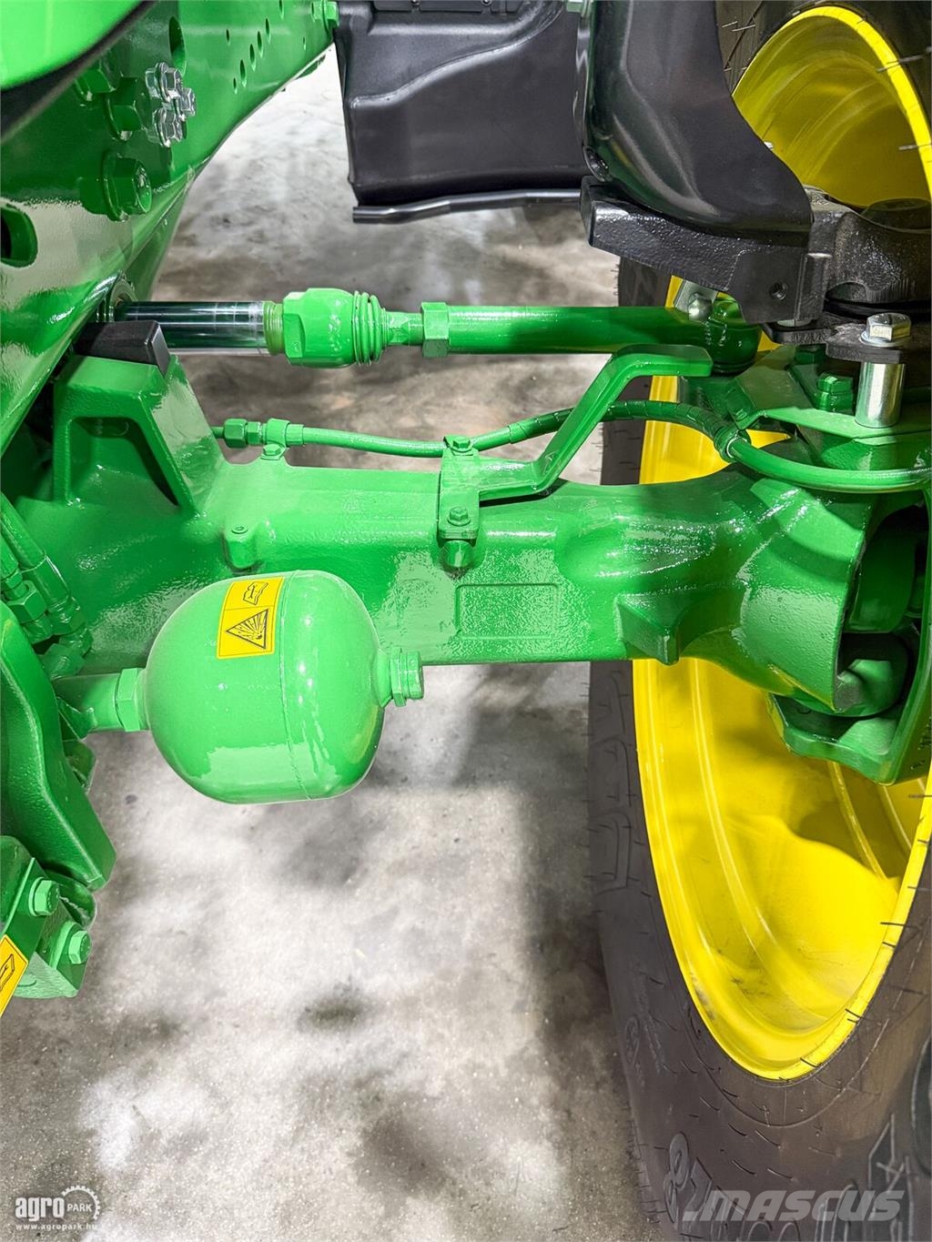 John Deere 6M 155 AutoQuad Plus 20/20 50 km/h váltó, rugózott الجرارات