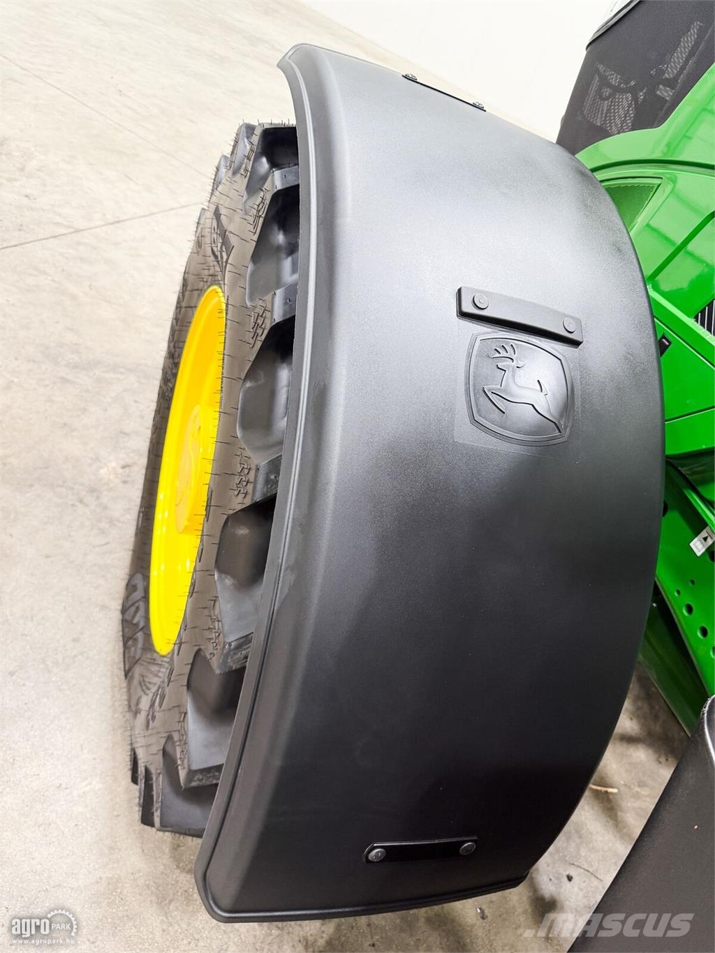 John Deere 6M 155 AutoQuad Plus 20/20 50 km/h váltó, rugózott الجرارات