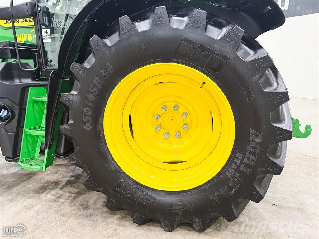 John Deere 6M 155 AutoQuad Plus 20/20 50 km/h váltó, rugózott الجرارات