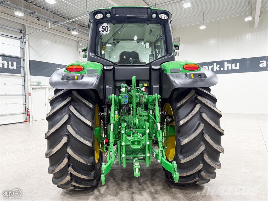 John Deere 6M 155 AutoQuad Plus 20/20 50 km/h váltó, rugózott Traktoren