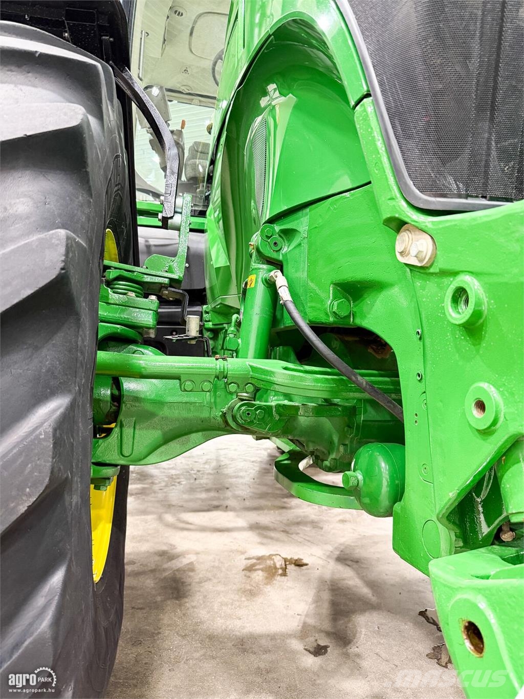 John Deere 7230R e23 Powershift 40 km/h, rugózott híd, Active الجرارات