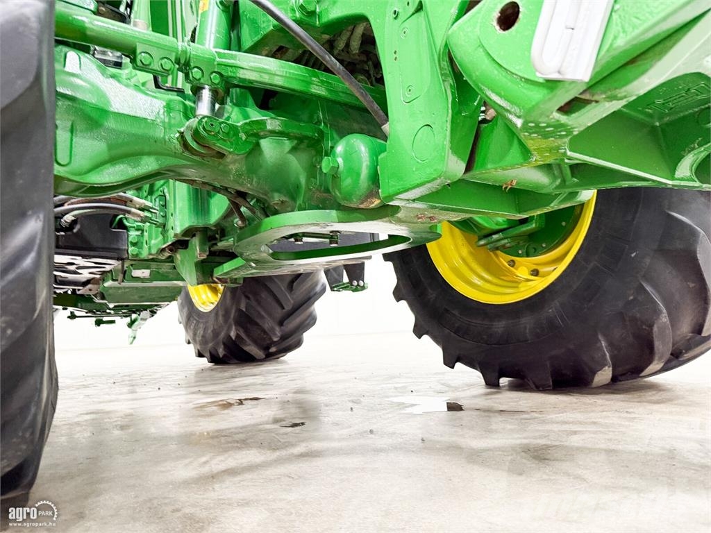 John Deere 7230R e23 Powershift 40 km/h, rugózott híd, Active الجرارات