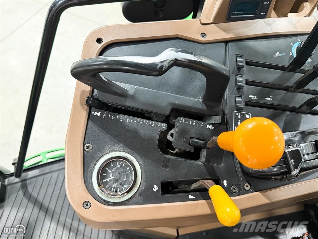 John Deere 7810 19/7 Powershift 40 km/h, légfék, 8,1 literes  الجرارات