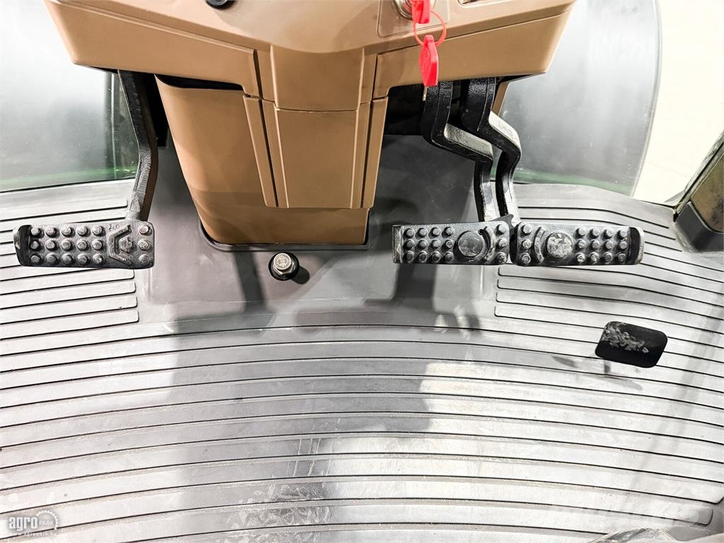 John Deere 7810 19/7 Powershift 40 km/h, légfék, 8,1 literes  الجرارات