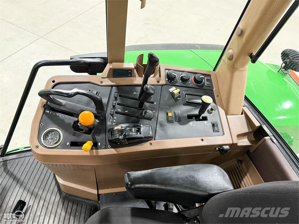 John Deere 7810 19/7 Powershift 40 km/h, légfék, 8,1 literes  الجرارات