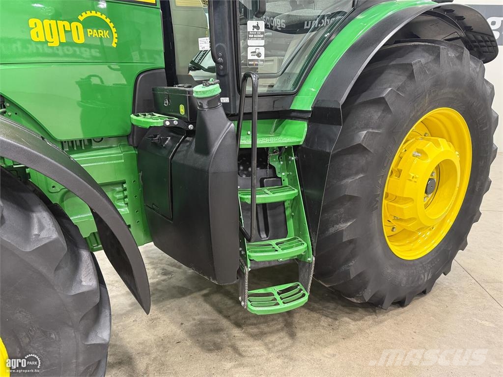 John Deere 8270R 16/5 Powershift 40 km/h, rugózott híd, rugóz الجرارات
