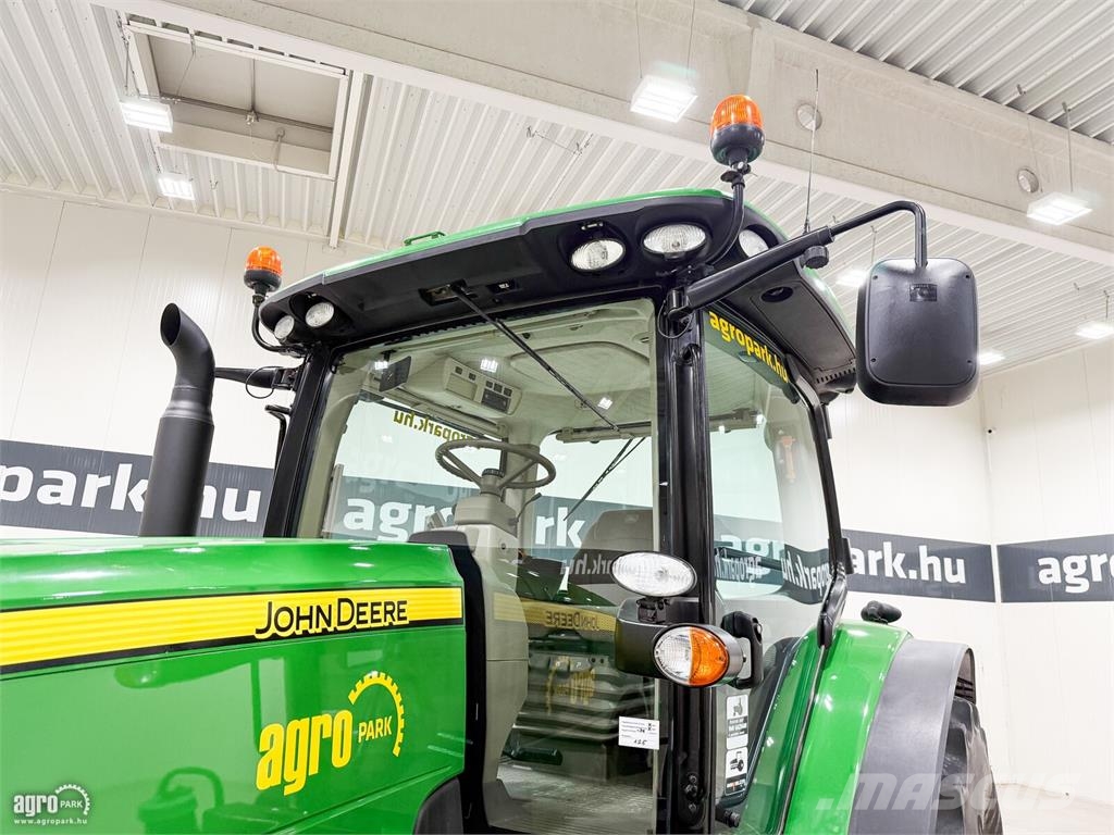 John Deere 8295R 16/5 Powershift 40 km/h váltó, rugózott híd, Traktoriai