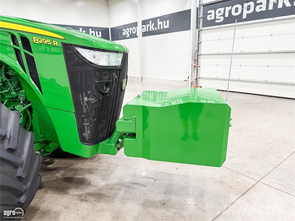 John Deere 8295R 16/5 Powershift 40 km/h váltó, rugózott híd, Traktoriai