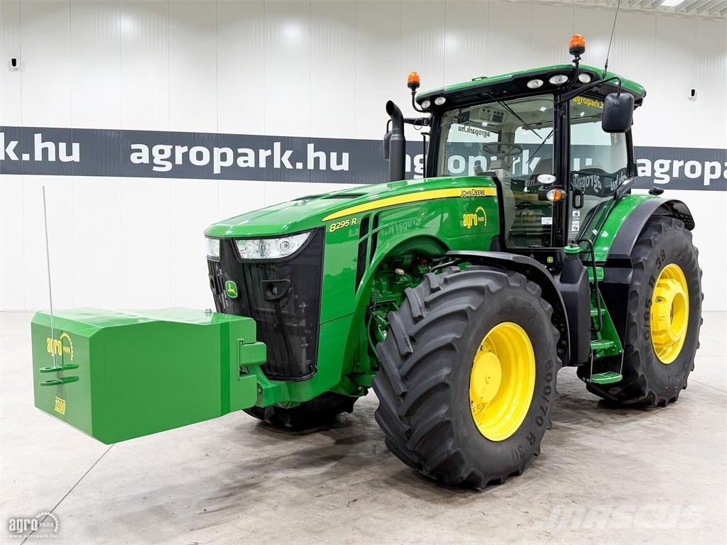 John Deere 8295R 16/5 Powershift 40 km/h váltó, rugózott híd, Traktoriai