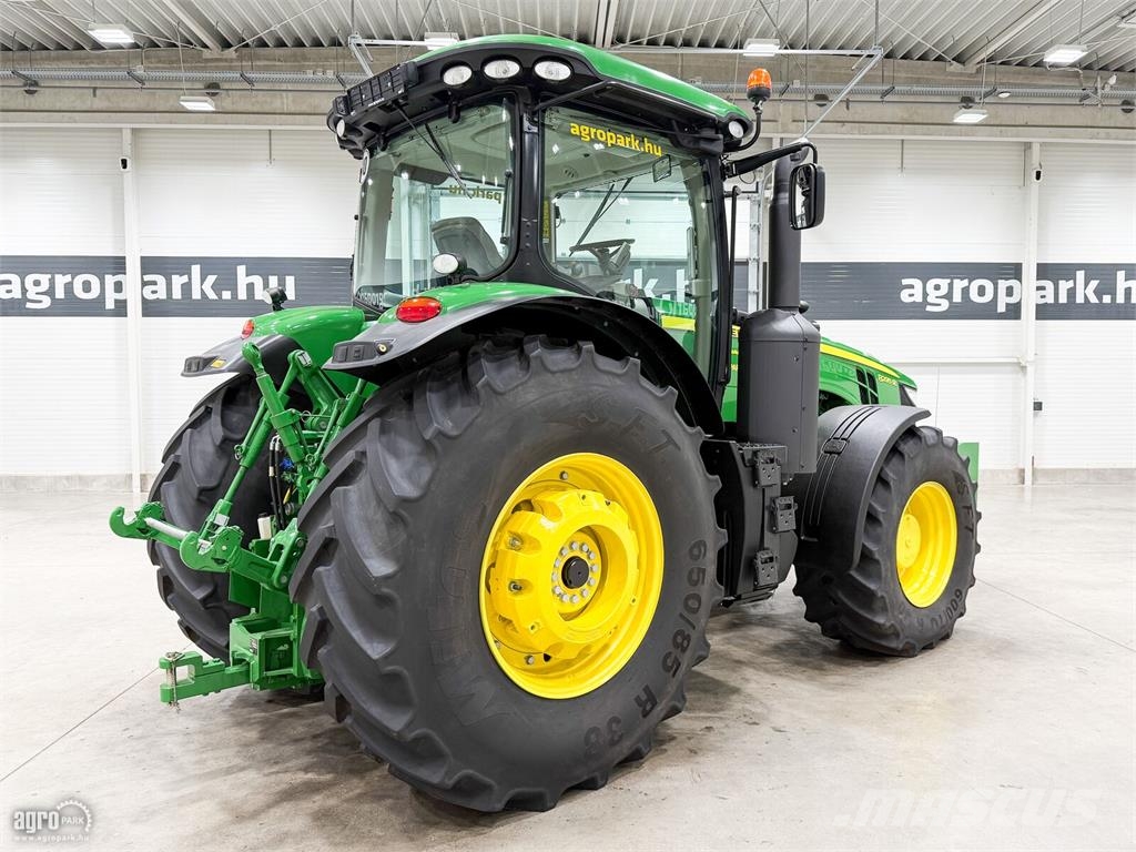 John Deere 8295R 16/5 Powershift 40 km/h váltó, rugózott híd, Traktoriai