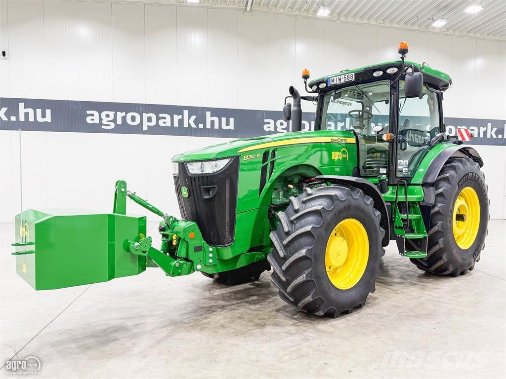 John Deere 8310R 16/5 Powershift 40 km/h váltó, ILS rugózott  الجرارات