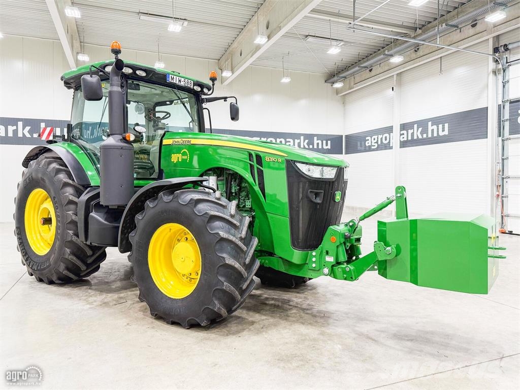 John Deere 8310R 16/5 Powershift 40 km/h váltó, ILS rugózott  الجرارات