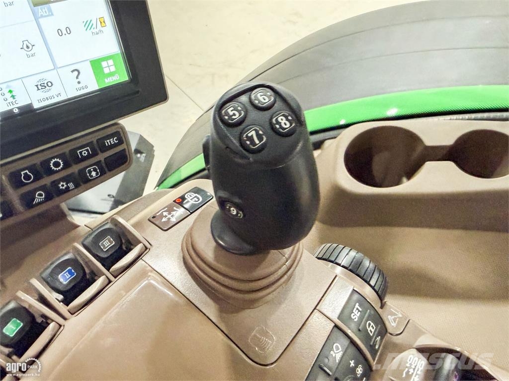 John Deere 8400R e23 Powershift 50 km/h váltó, rugózott híd, Трактора