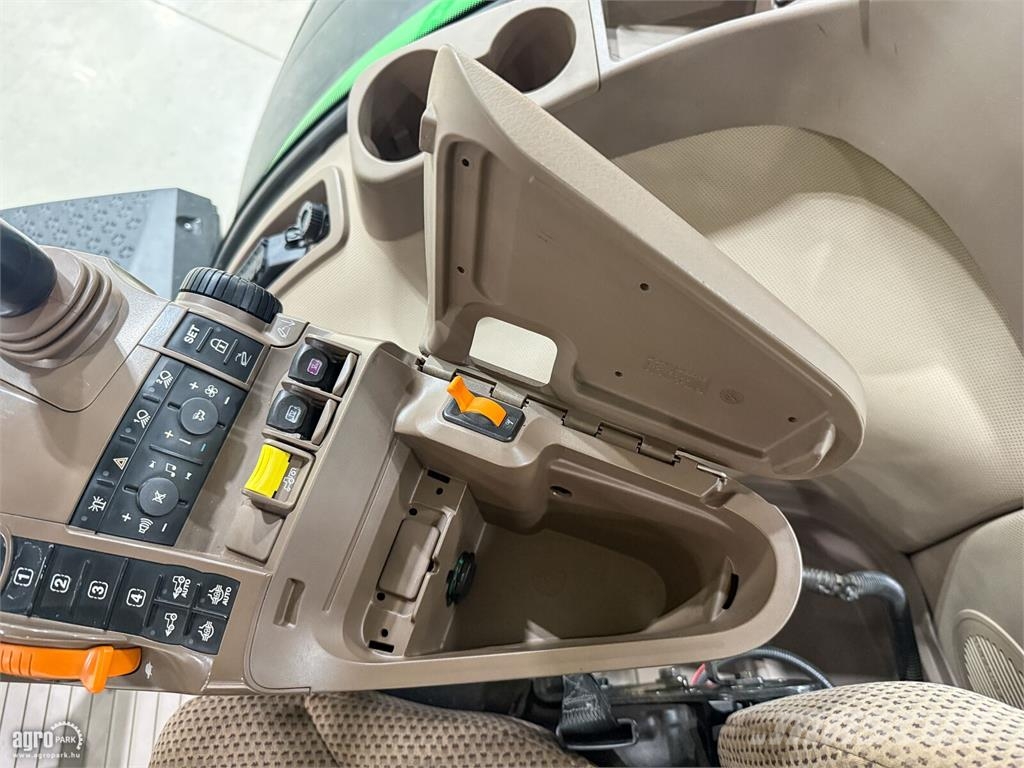 John Deere 8400R e23 Powershift 50 km/h váltó, rugózott híd, Трактора