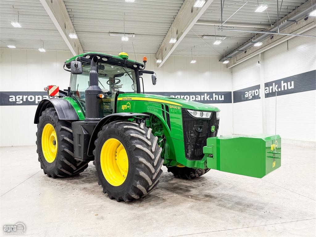 John Deere 8400R e23 Powershift 50 km/h váltó, rugózott híd, Трактора