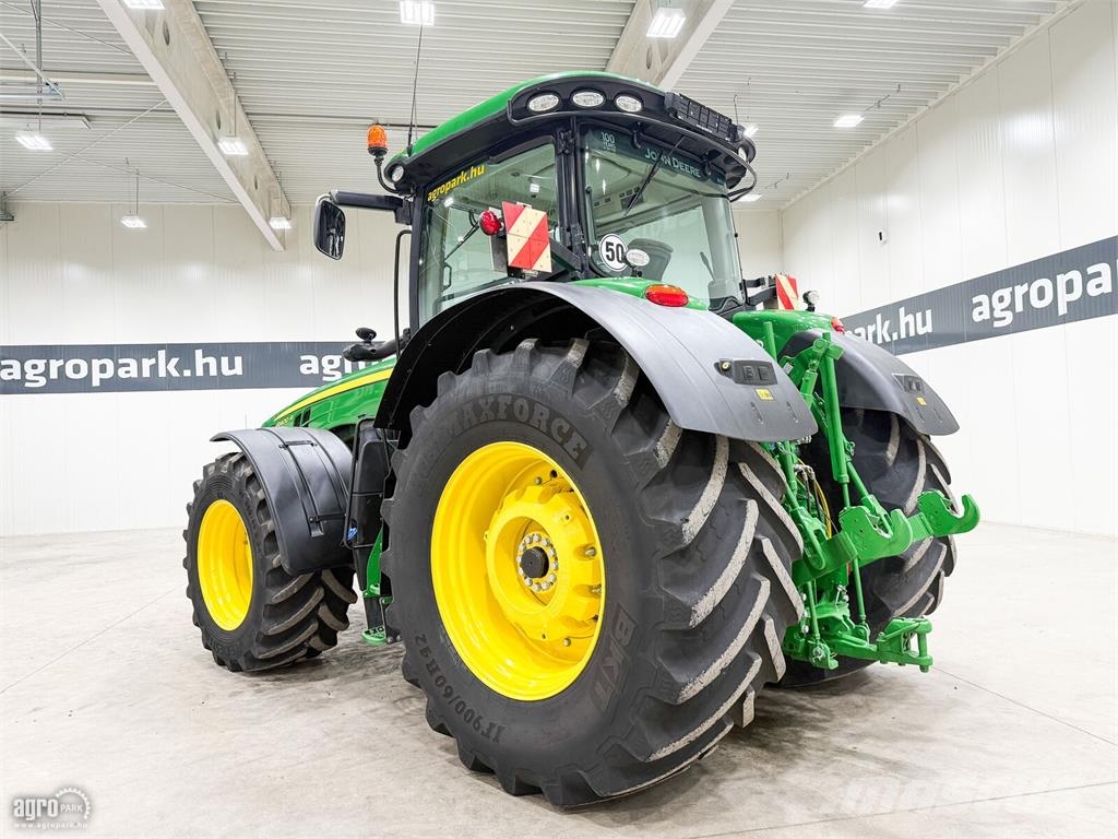 John Deere 8400R e23 Powershift 50 km/h váltó, rugózott híd, Трактора