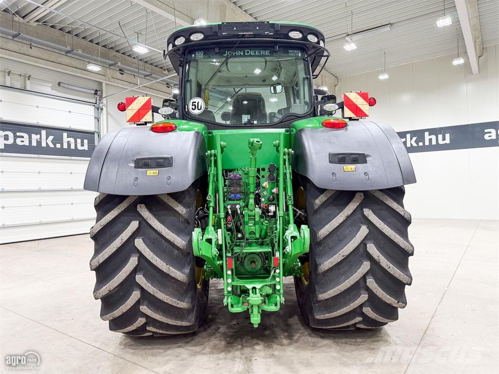 John Deere 8400R e23 Powershift 50 km/h váltó, rugózott híd, Трактора
