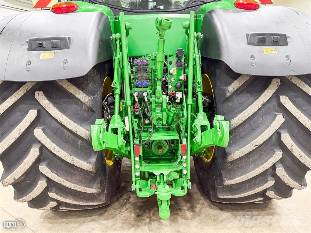 John Deere 8400R e23 Powershift 50 km/h váltó, rugózott híd, Трактора