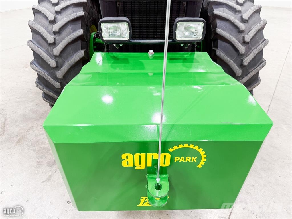 John Deere 8520 16/5 Powershift, ILS, 4 pár hidraulikakör, te Traktorok