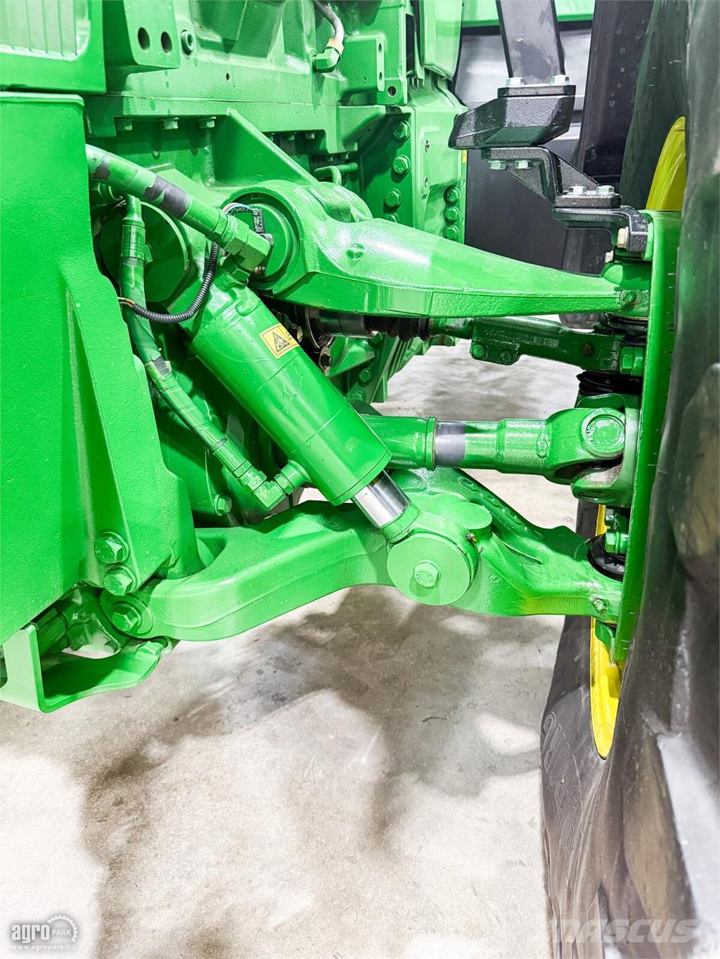 John Deere 8520 16/5 Powershift, ILS, 4 pár hidraulikakör, te Traktorok