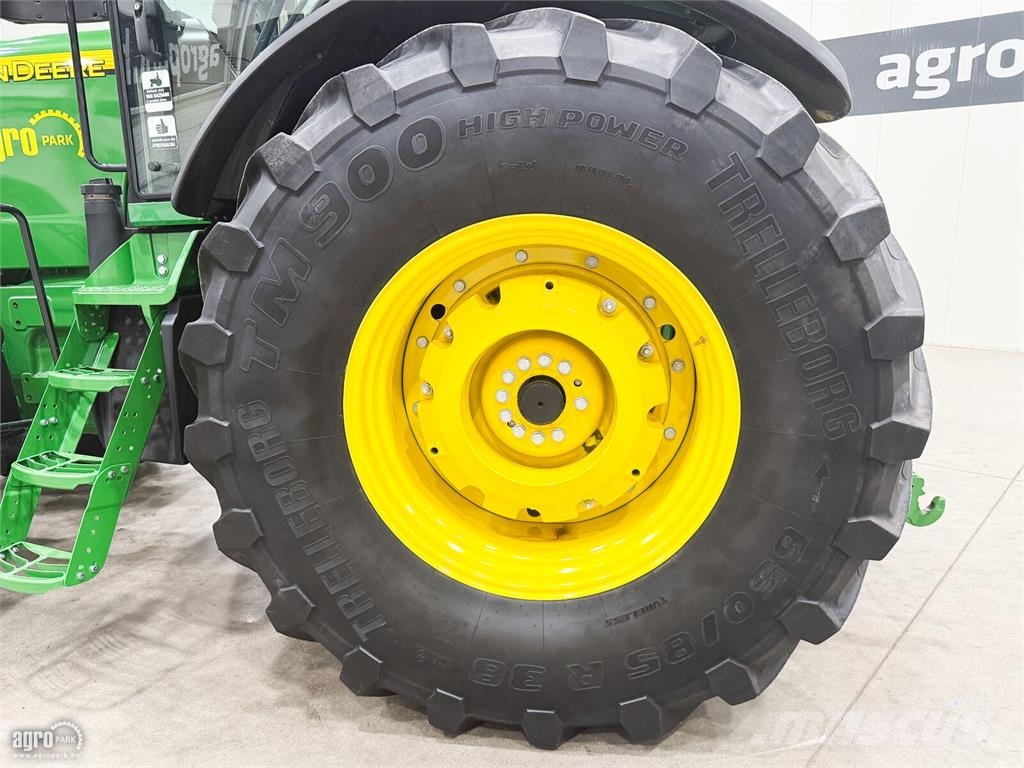 John Deere 8520 16/5 Powershift, ILS, 4 pár hidraulikakör, te Traktorok